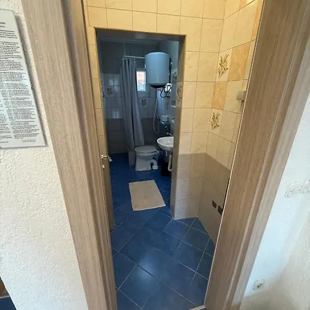 La Diva Eva Apartment Vir